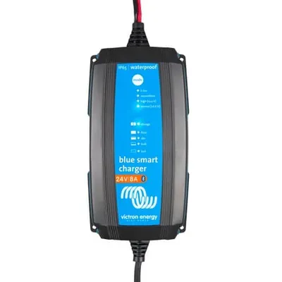 Blue Smart IP65 Charger 24/13(1) 230V CEE 7/17