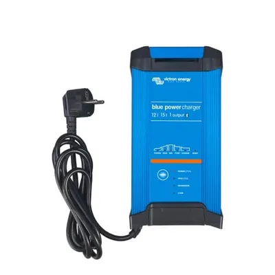 Blue Smart IP22 Charger 12/15(3) 230V CEE 7/7